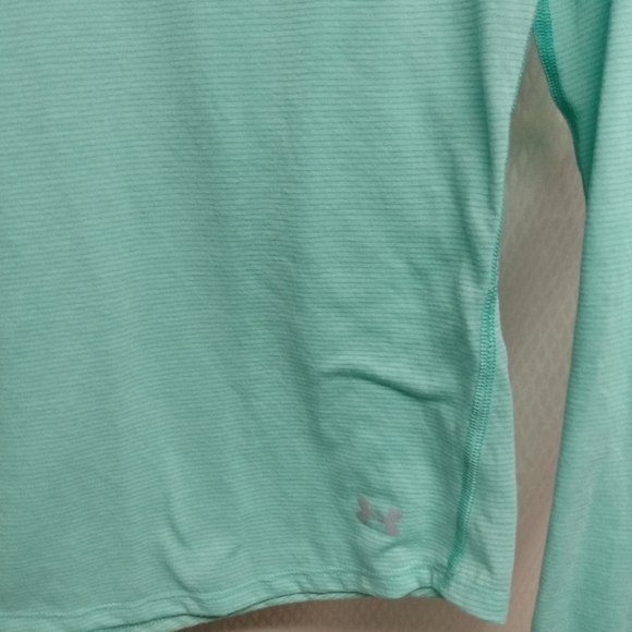 Under Armour Run Long Sleeve Top, sz M, Mint Green, pre-owned - Picture 2 of 6